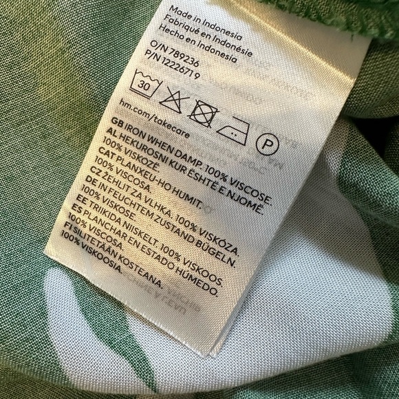 H&M Balloon-sleeved Green and White Floral Maxi Dress Size Medium - Picture 7 of 7